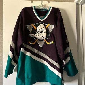 Anaheim Duck hockey jersey